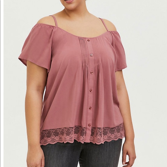 torrid Tops - NWT TORRID ROSE COLD SHOULDER BUTTON BLOUSE,Size 2